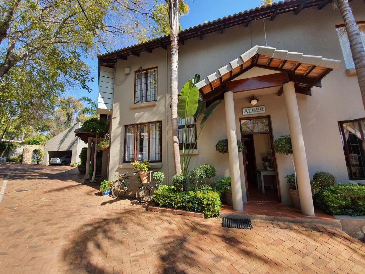 Waterhouse Guest Lodge - Indus Street Pretoria-Noord Kültér fotó
