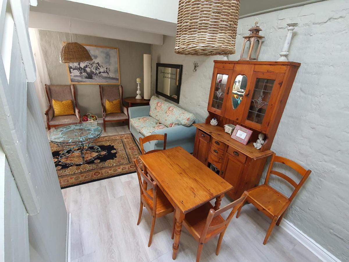 Waterhouse Guest Lodge - Indus Street Pretoria-Noord Kültér fotó