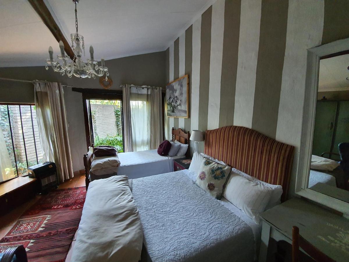 Waterhouse Guest Lodge - Indus Street Pretoria-Noord Kültér fotó