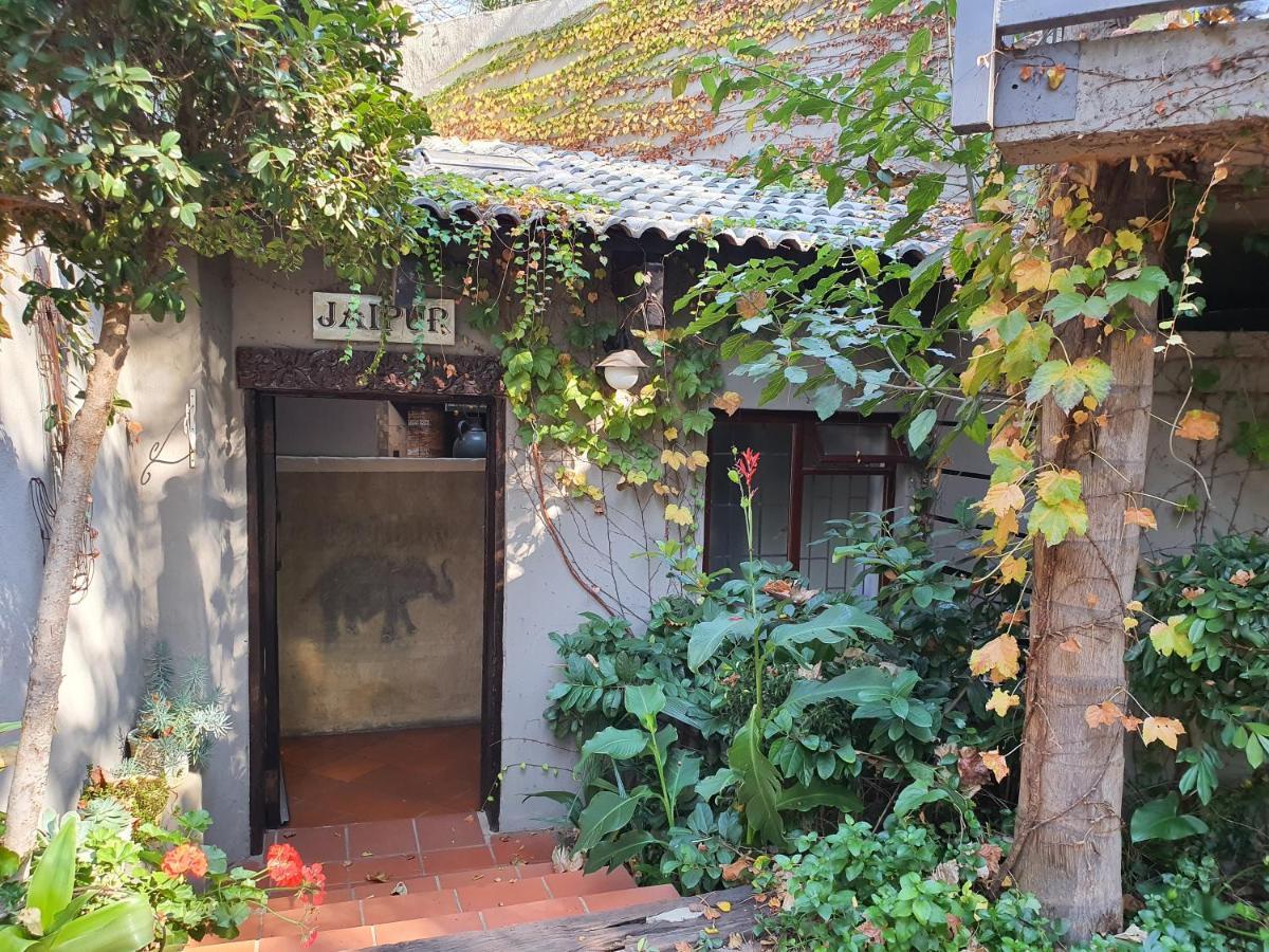 Waterhouse Guest Lodge - Indus Street Pretoria-Noord Kültér fotó