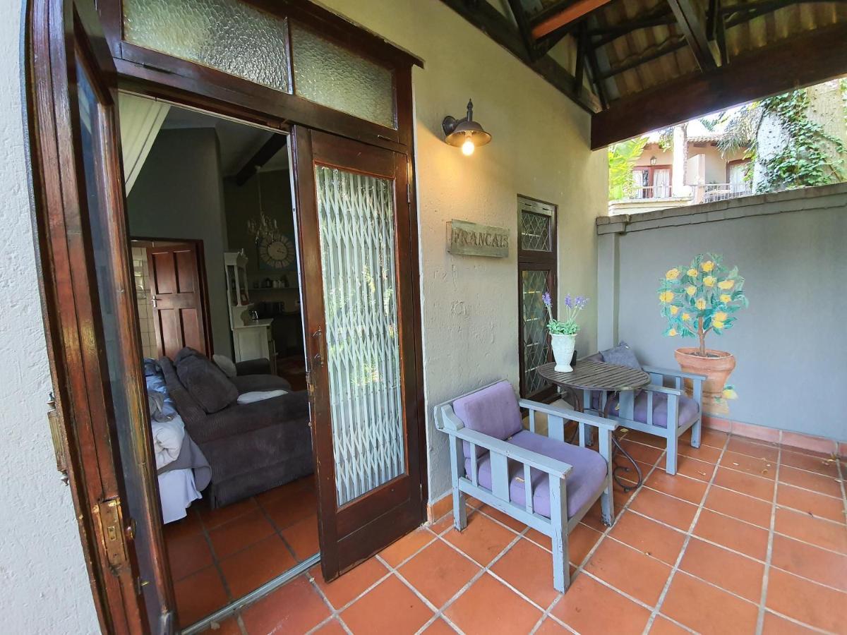 Waterhouse Guest Lodge - Indus Street Pretoria-Noord Kültér fotó