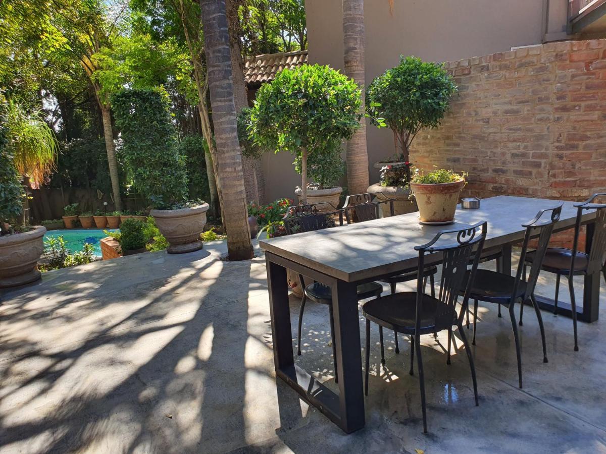 Waterhouse Guest Lodge - Indus Street Pretoria-Noord Kültér fotó