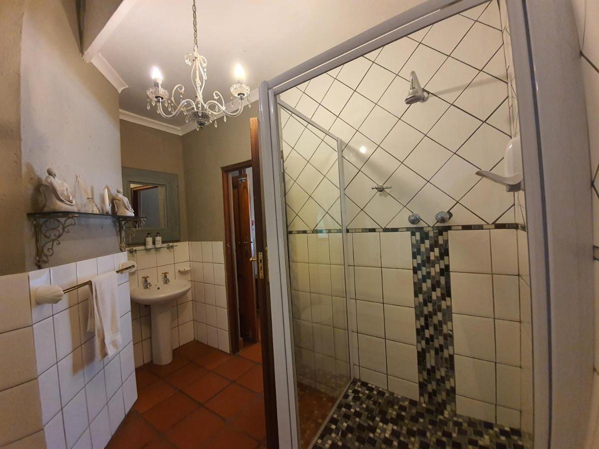 Waterhouse Guest Lodge - Indus Street Pretoria-Noord Kültér fotó