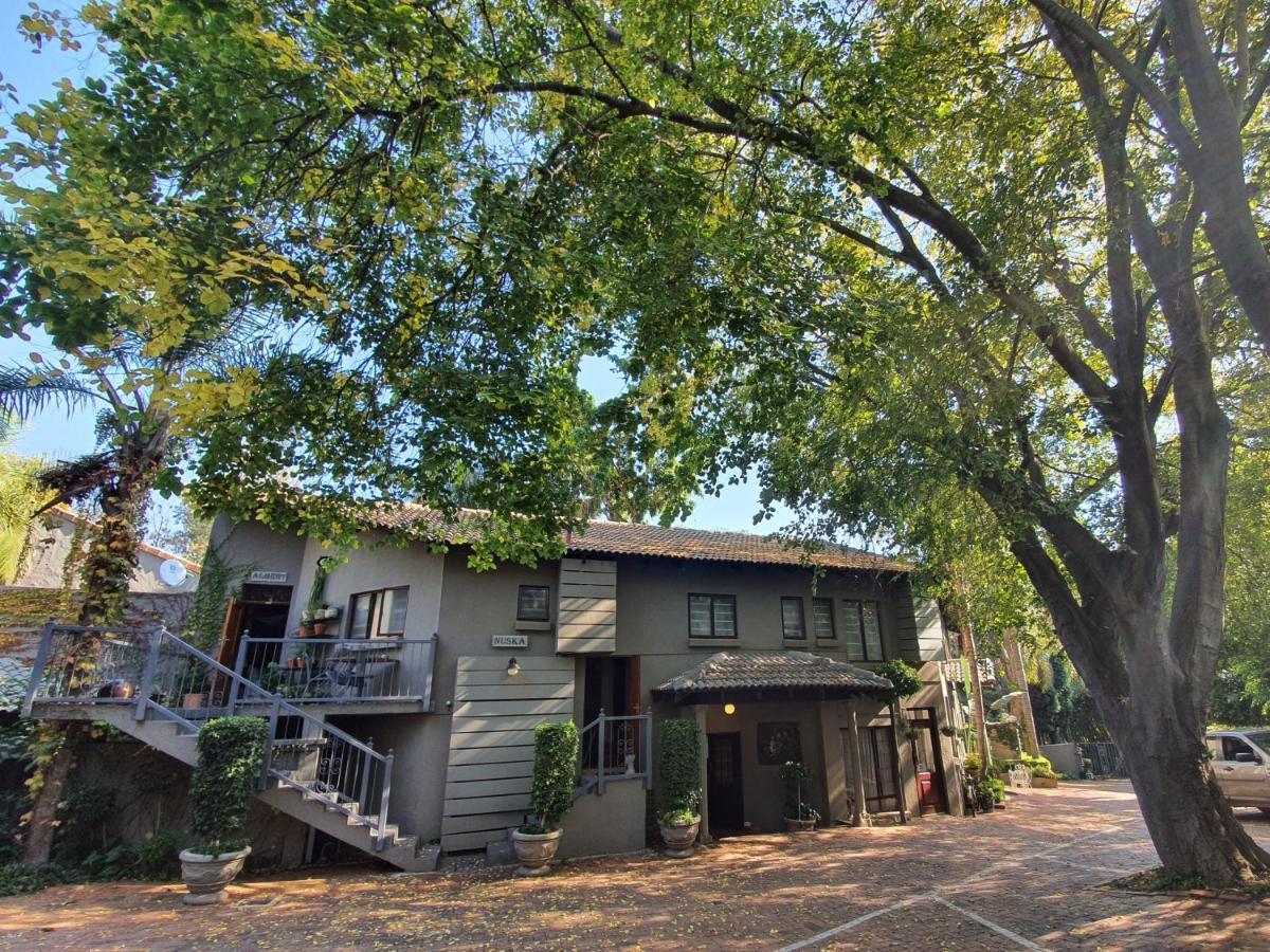 Waterhouse Guest Lodge - Indus Street Pretoria-Noord Kültér fotó